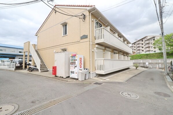 メゾンヴェルデの物件外観写真